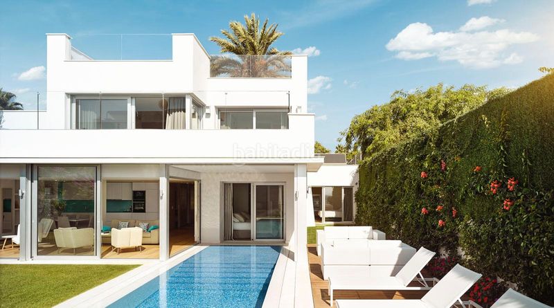 Foto 2a1eb1f4-68ac-48a9-8b73-cd2d59fb9e86. Casa adosada en La Carolina - Guadalpín Marbella