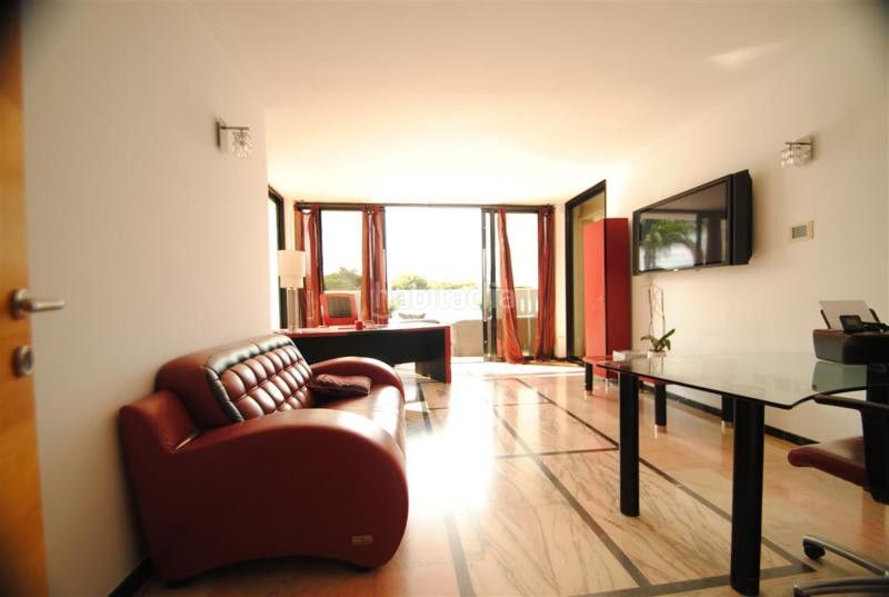Foto a40c9ddb-a25c-4ba0-8c78-46b30c9440e2. Casa adosada en Cabopino - Artola Marbella