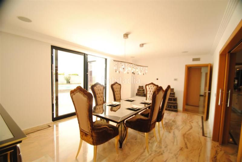 Foto 105efd6f-2051-4ea8-9b89-e7402294da45. Casa adossada amb aparcament a Cabopino - Artola Marbella