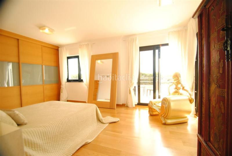 Foto 3bec5e11-5fa6-431b-b784-6a9a3e70113d. Casa adossada amb aparcament a Cabopino - Artola Marbella