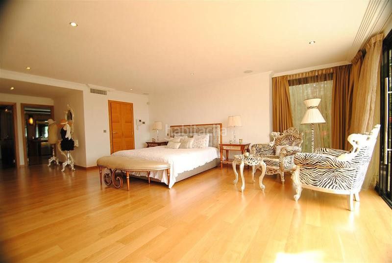 Foto 669397e0-9748-4f43-a282-57b2ba4e3864. Casa adossada amb aparcament a Cabopino - Artola Marbella