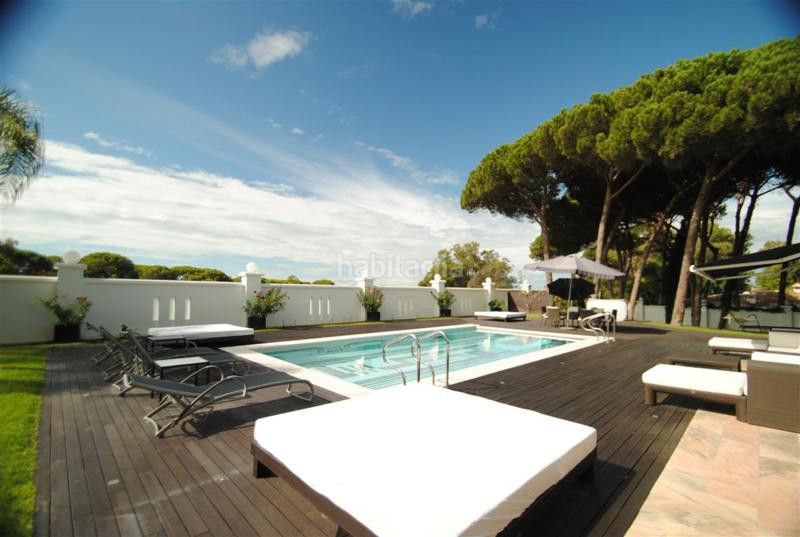 Foto a4d37ca3-cb65-4d05-ab86-eadcba03d282. Casa adossada amb aparcament a Cabopino - Artola Marbella