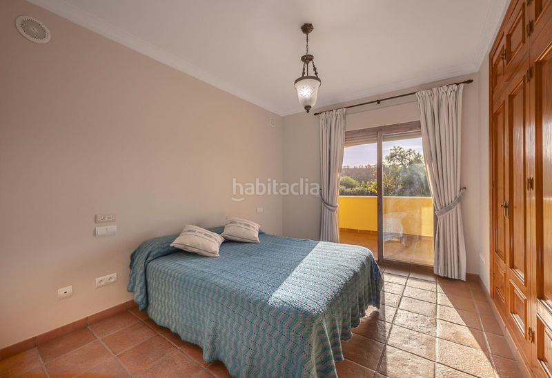Foto d89e9194-21fb-42b9-9f1e-c28eedf1e20d. Reihenhaus mit parking in La Quinta Benahavís