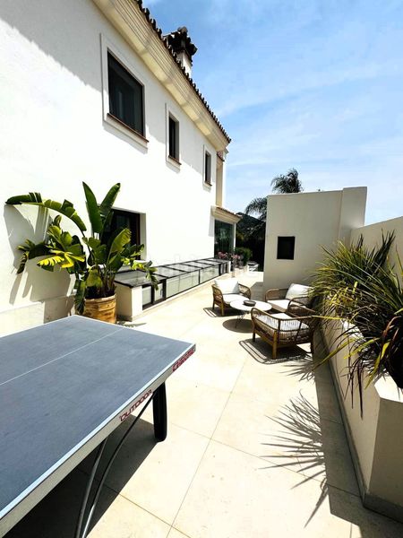 Foto 14960c8d-3eec-452a-b2ee-09e2dcde26a9. Casa adossada a Casco Antiguo Marbella