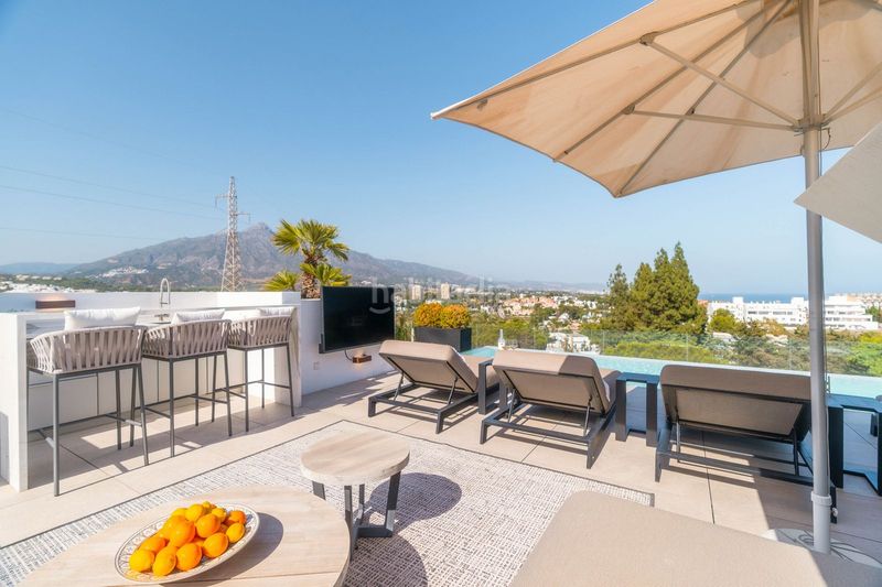Foto 171fce8f-d1dd-4ba1-b3d1-24b75079f171. Casa adosada en Las Brisas Marbella
