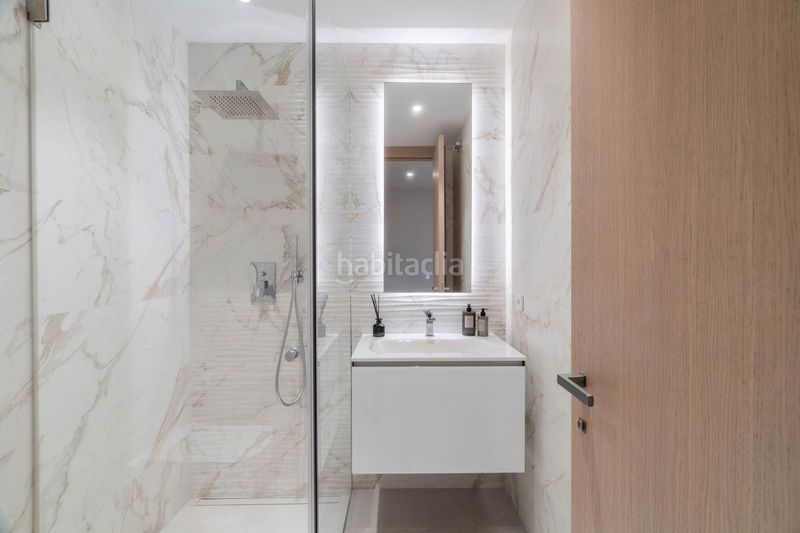 Foto a804d01f-8b3e-46bd-b83e-0778a7b9cc99. Casa adosada en Las Brisas Marbella