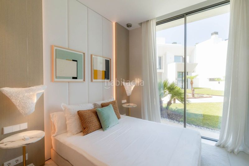 Foto e44d8ee4-375f-4ec4-83d3-b5a11f8c8e5e. Casa adosada en Las Brisas Marbella
