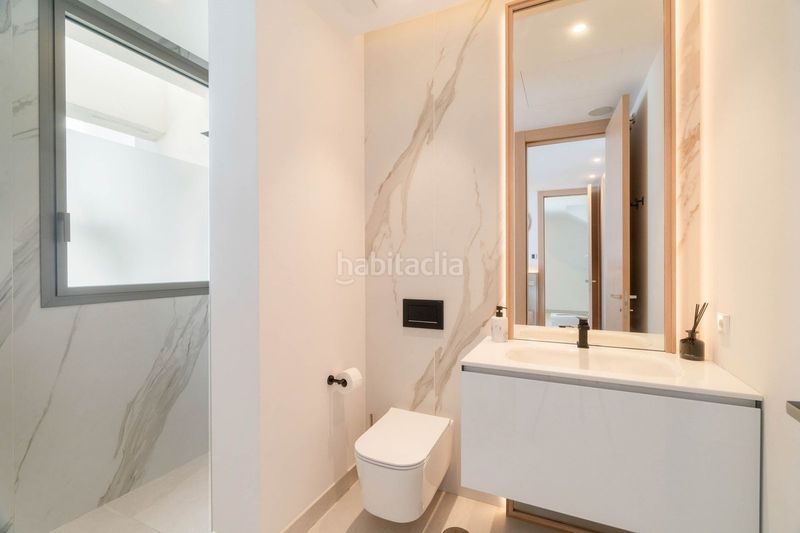 Foto fbf49e49-a86b-492b-b9f8-6630ae0e9803. Casa adosada en Las Brisas Marbella