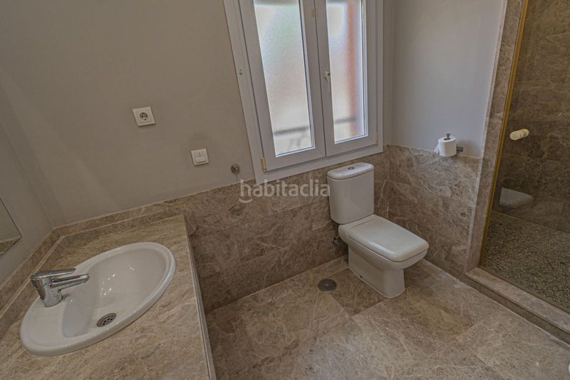Foto aee1b6b3-36a1-4983-a9ea-1dea29dfcc54. Casa adossada a Casco Antiguo Marbella