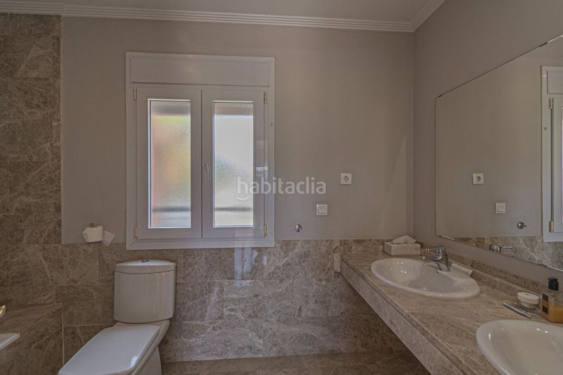 Foto d4778abb-a60a-4866-b445-1237a1b641f8. Casa adossada a Casco Antiguo Marbella
