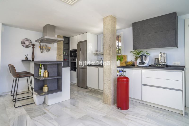 Foto 8dff382d-db2f-43a0-96b5-fb9575cce3c0. Casa adossada a Las Brisas Marbella