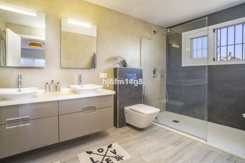 Foto a6862ed8-a248-48bd-93cd-50dd9271129b. Casa adossada a Las Brisas Marbella