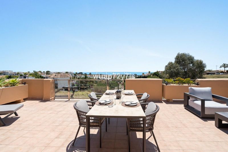 Foto aa583041-f7a8-45f2-8e07-19f97bae04c5. Àtic a La Concha - Resina Golf Estepona