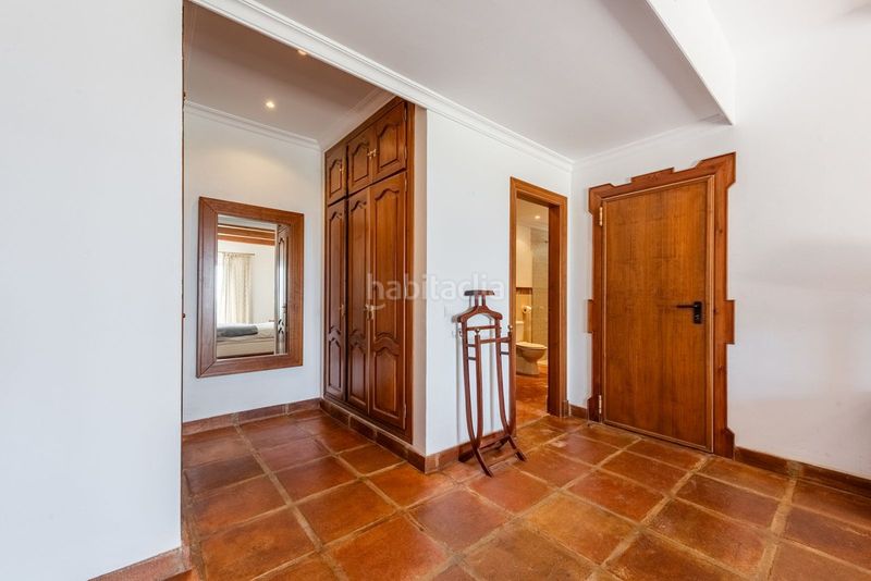 Foto ed1eca66-6385-44db-af6c-b0b55d6130f9. Casa adosada en Istán