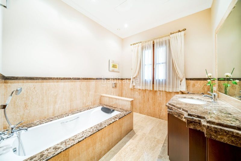 Foto ada1122d-712b-4a1e-8ab1-b464f364c17e. Casa adosada en Guadalmina Baja Marbella