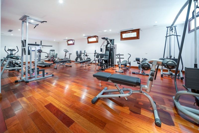 Foto bef9b396-4875-4afa-aeb4-2bb88f8845c5. Casa adossada amb aparcament a Guadalmina Baja Marbella