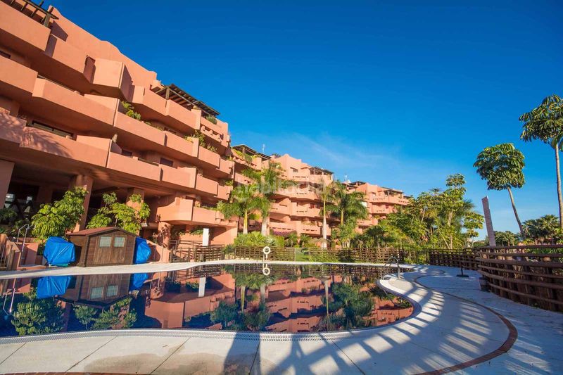 Foto a7407406-8e55-477b-b184-42e072ca2e5a. Pis amb aparcament a Paraiso - Barronal Estepona