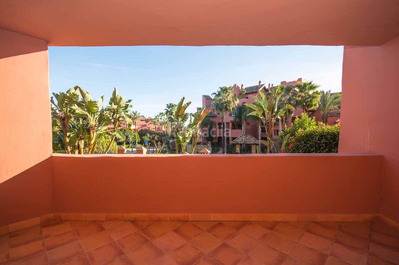 Foto c9f91d3d-1603-44f8-8b1a-45ff25292ee4. Pis amb aparcament a Paraiso - Barronal Estepona