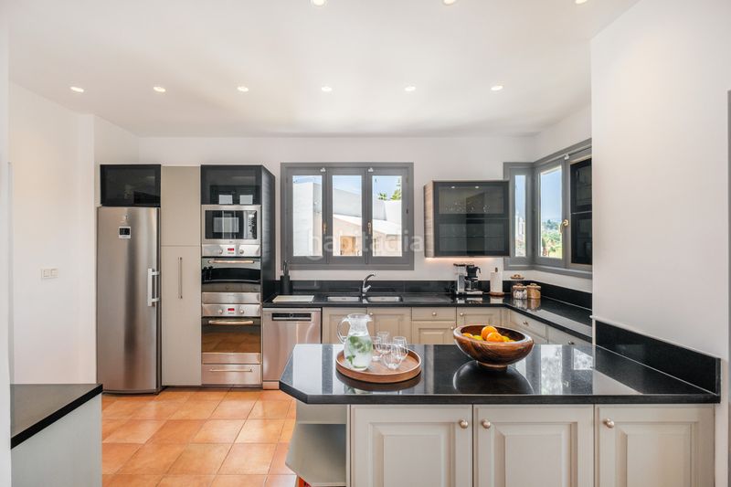 Foto 00900946-e074-4da3-9917-9bb8378c0a01. Casa adosada en Aloha Marbella