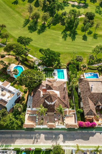 Foto 84ba28f9-9488-42cf-a67e-c7dd820fb5d9. Casa adosada en Aloha Marbella