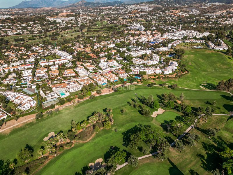 Foto 8ff1b782-c919-4872-b5b4-219e1603ec1b. Casa adosada en Aloha Marbella