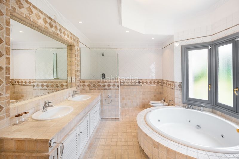 Foto a762634f-9feb-4c0d-95d1-8e6177c6b0bb. Casa adosada en Aloha Marbella