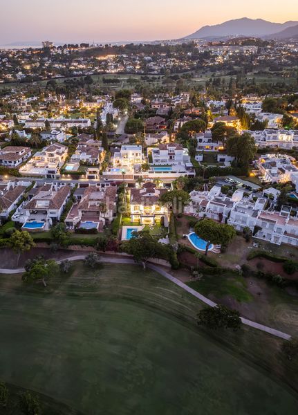 Foto fa4a6e2b-954f-4e27-8c21-0e7d578d26eb. Casa adosada en Aloha Marbella