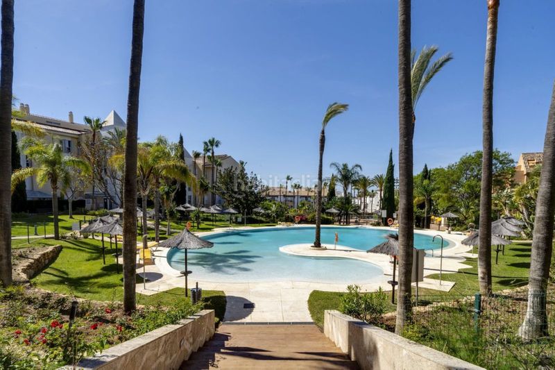 Foto 1ab1d098-ac56-4713-a881-996713b00347. Pis amb aparcament a bahía de Marbella Marbella