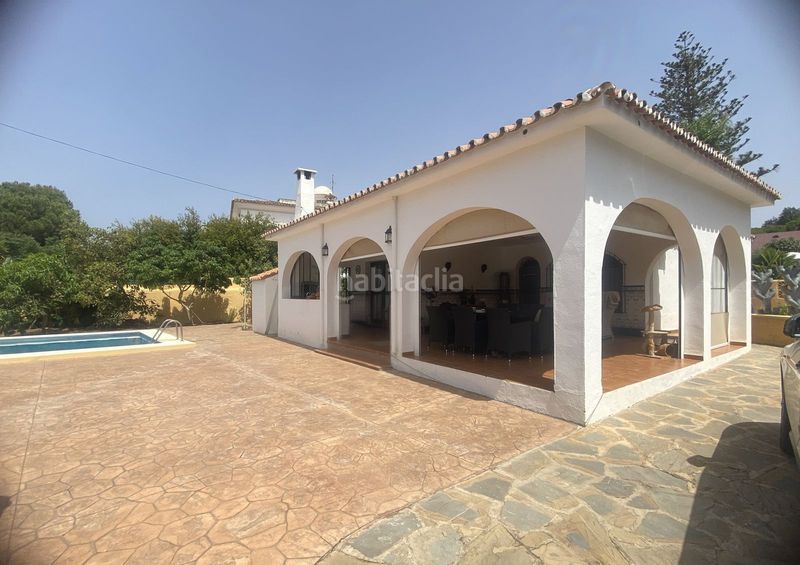 Foto c736e897-0dcb-4953-a930-92a6bfeeae4f. Casa adosada en Elviria Marbella
