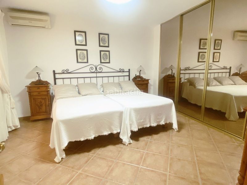 Foto e7e385d3-c5e8-4143-b431-83deb2789c29. Casa adosada en Elviria Marbella
