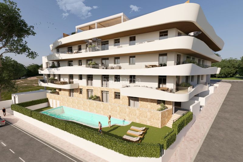 Foto fa21c182-807d-485b-aaa9-4805bed97dfd. Àtic amb aparcament a Zona Calvario Estepona