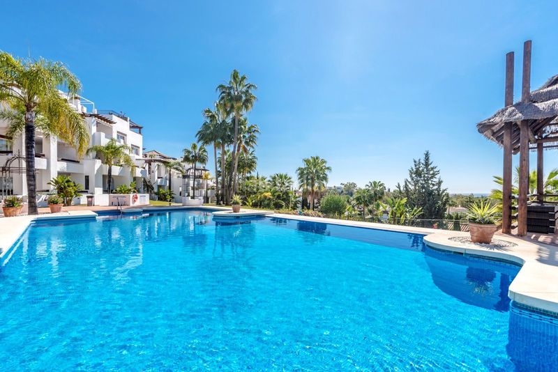 Foto 993c05cb-bfc9-425e-8fff-2dd30b603608. Piso en Las Brisas Marbella