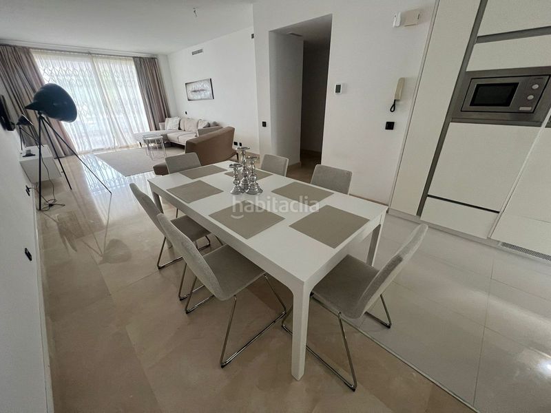 Foto 9d2bd71c-b549-4edf-96ab-fc1dcd6f3e85. Piso en Las Brisas Marbella