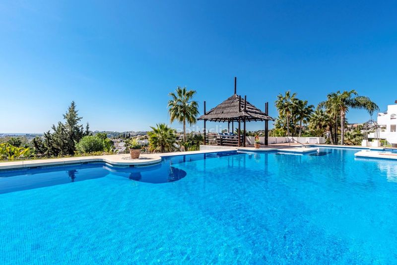 Foto d5636423-6387-41b7-9417-106d3862a03a. Piso en Las Brisas Marbella