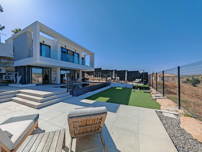 Foto fa977d56-b630-4f20-add7-b2fec50de07b. Casa adossada a Centro Estepona