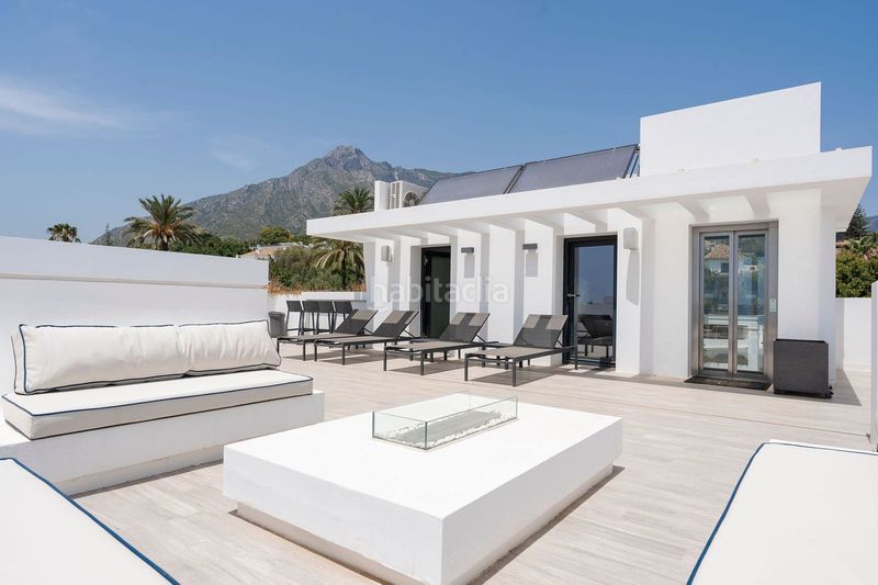 Foto 0a3f940f-728c-487e-988a-9aa1c0df9599. Casa adossada amb aparcament a Sierra Blanca Marbella