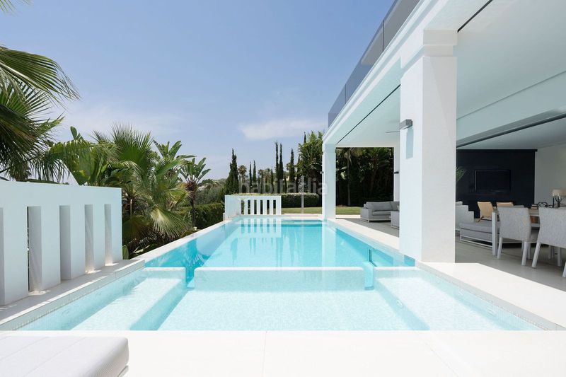 Foto bc78686e-5bf8-4f29-905b-133aef8de6ec. Casa adossada amb aparcament a Sierra Blanca Marbella