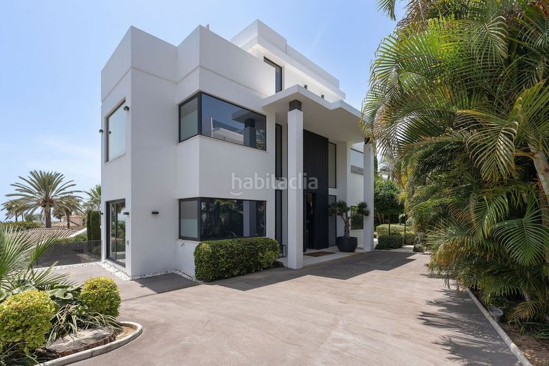Foto ce14416c-77c2-4c04-807b-3f0ccd44d6fa. Casa adossada amb aparcament a Sierra Blanca Marbella