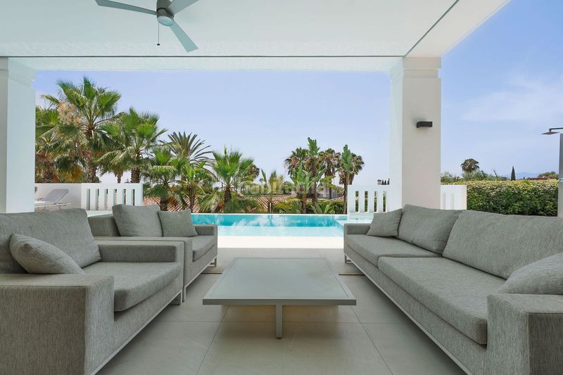 Foto de43c3c4-2b74-4ab4-ab73-231a8f254eed. Casa adossada amb aparcament a Sierra Blanca Marbella