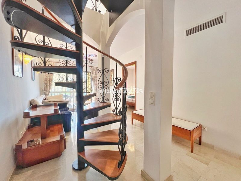 Foto 9a70ae2a-57d3-4a4d-b701-7e9963d9adf6. Casa adossada a Costabella Marbella
