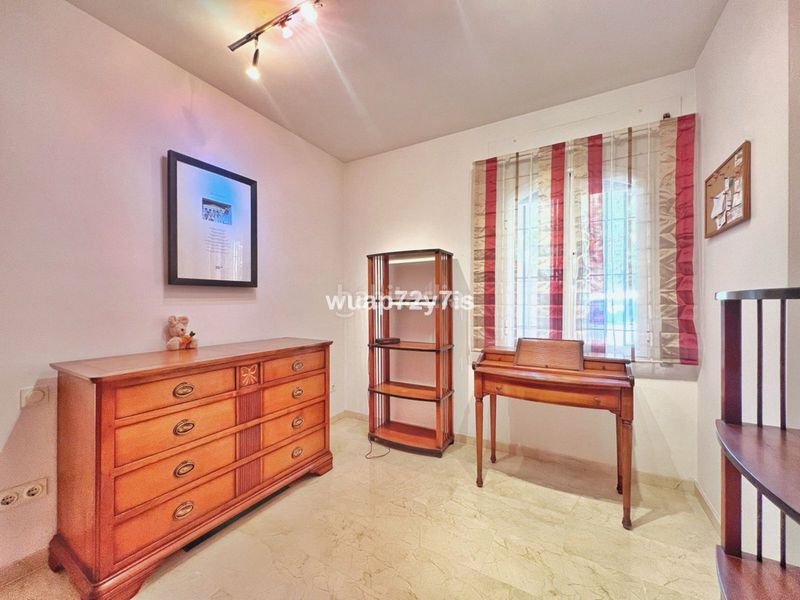 Foto cdaf2990-32c7-4db9-b69f-0d9479fc63a7. Casa adossada a Costabella Marbella