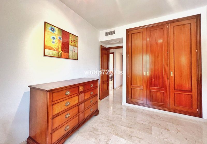 Foto fcec501c-ddd0-4f08-8b2a-c4988eb36aad. Casa adossada a Costabella Marbella