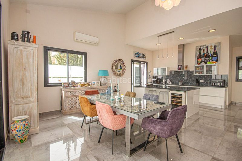 Foto d82a0338-aeda-4070-b3e7-8299e64afc55. Casa adossada a La Mairena Ojén