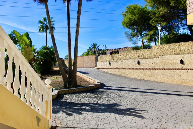 Foto 5f7245ab-10a3-4186-82d9-c08a9544bfb0. Casa adossada amb aparcament a Hacienda Las Chapas Marbella