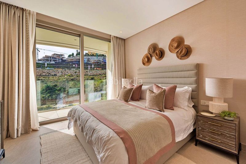 Foto 89431202-e21f-4406-adf0-aed1a67218e9. Piso en Las Brisas Marbella