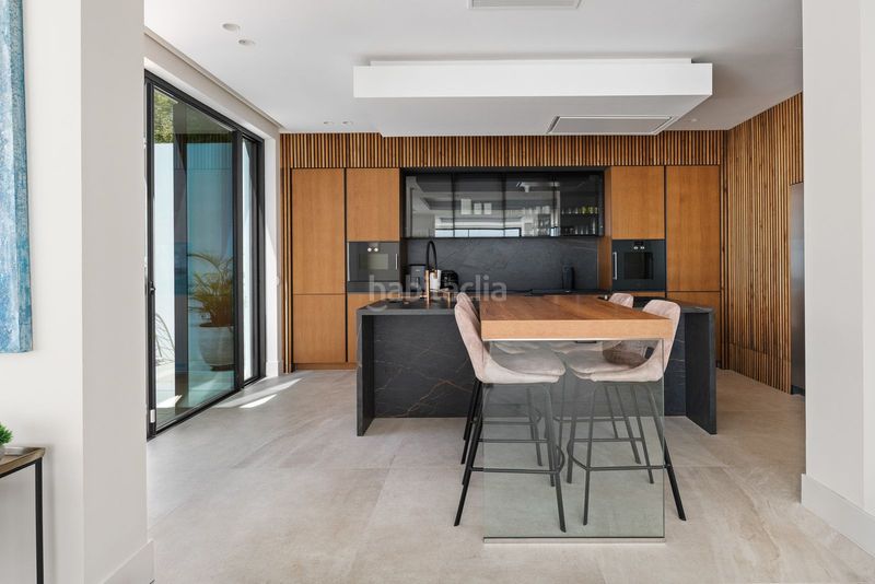 Foto 06121ff2-60e4-4998-a624-7dbe022e582c. Casa adossada amb aparcament a Casco Antiguo Marbella