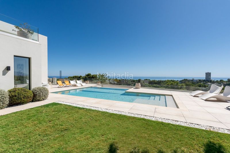 Foto 9b33bf54-bc0b-4ffa-9444-57307485eda3. Casa adossada amb aparcament a Casco Antiguo Marbella