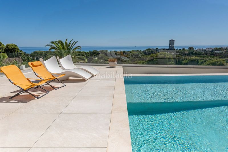 Foto b947ee75-1741-4e2a-a2b0-952092a31170. Casa adossada amb aparcament a Casco Antiguo Marbella