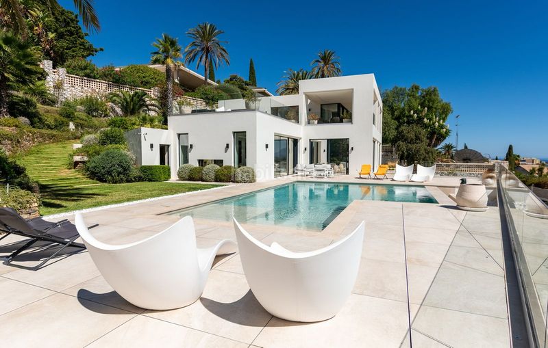 Foto be8edc79-56ad-4f3f-8b8d-54d94a9705a5. Casa adossada amb aparcament a Casco Antiguo Marbella