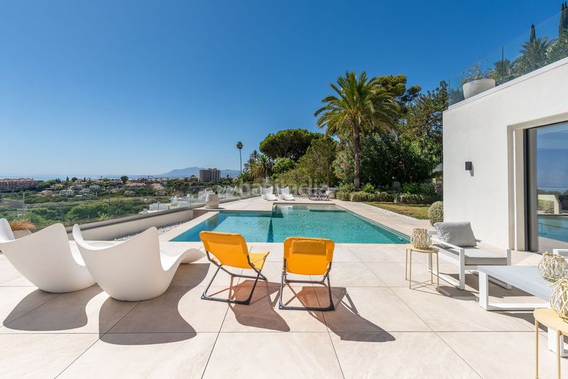 Foto f753c76a-c5a5-4b46-9dbf-dff64c9da473. Casa adossada amb aparcament a Casco Antiguo Marbella